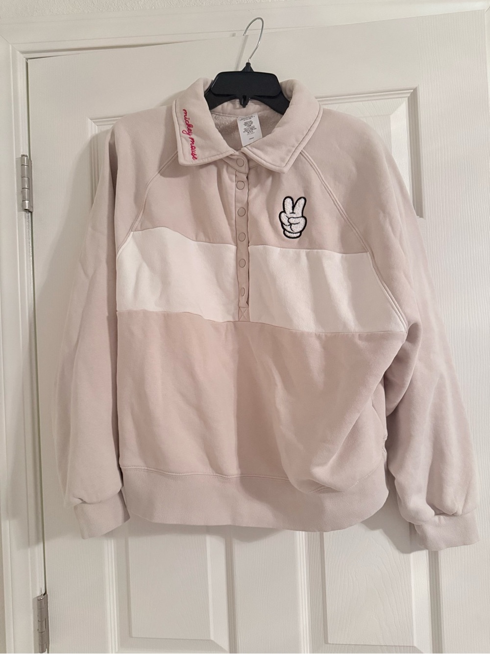 Disney tan and White Snap Polo Pullover with Peace sign Mickey Mouse Hand Patch